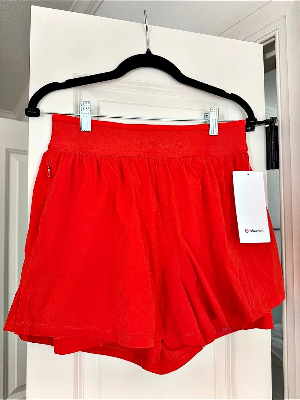 lululemon license to train Athletic Shorts in Red Size Medium NWT